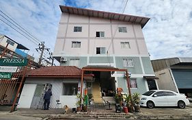 ฟรีเซีย บางพลี เกสต์เฮาส์